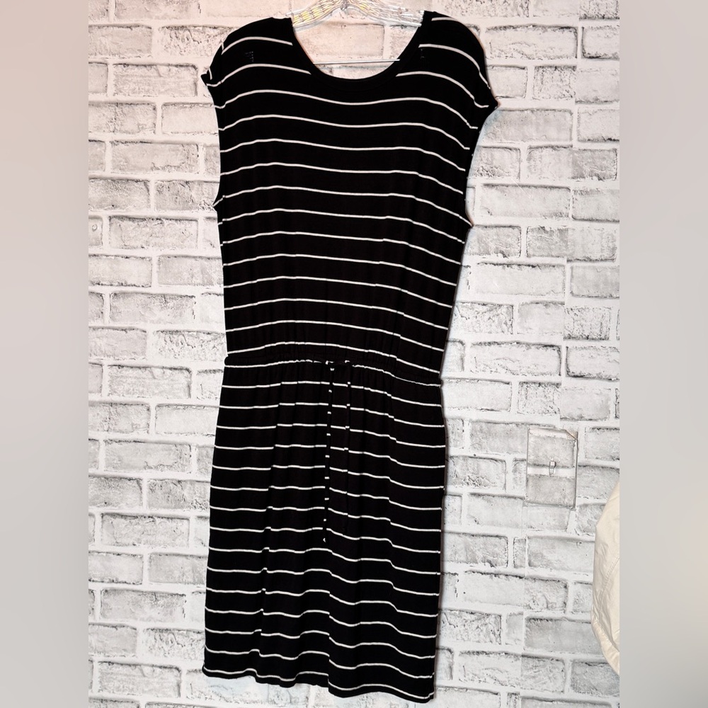 Banana Republic Black and White Striped Dress with cinch waist pockets size M